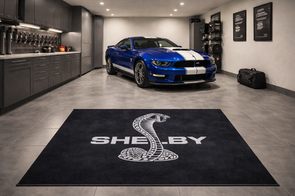Shelby Garagen Teppich 150x220 cm Luxus Auto Teppich Garage Wohnzimmer Showroom Rug