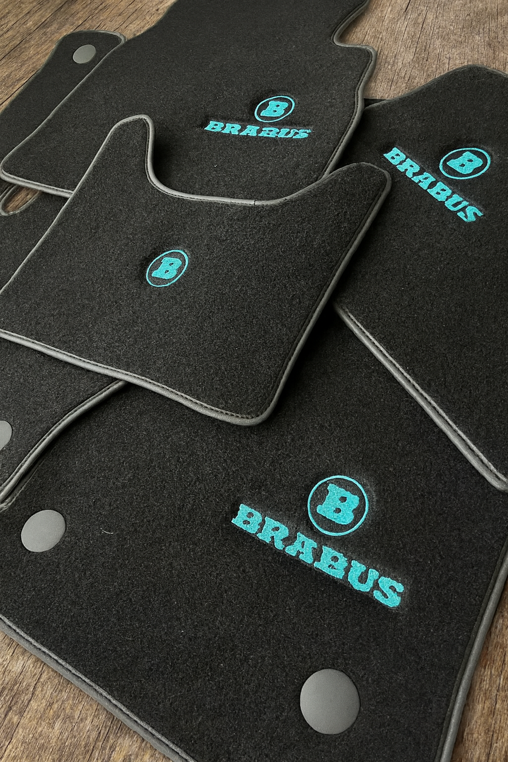 Brabus Fußmatten Set Maßgeschneidert Velour Premium Matte