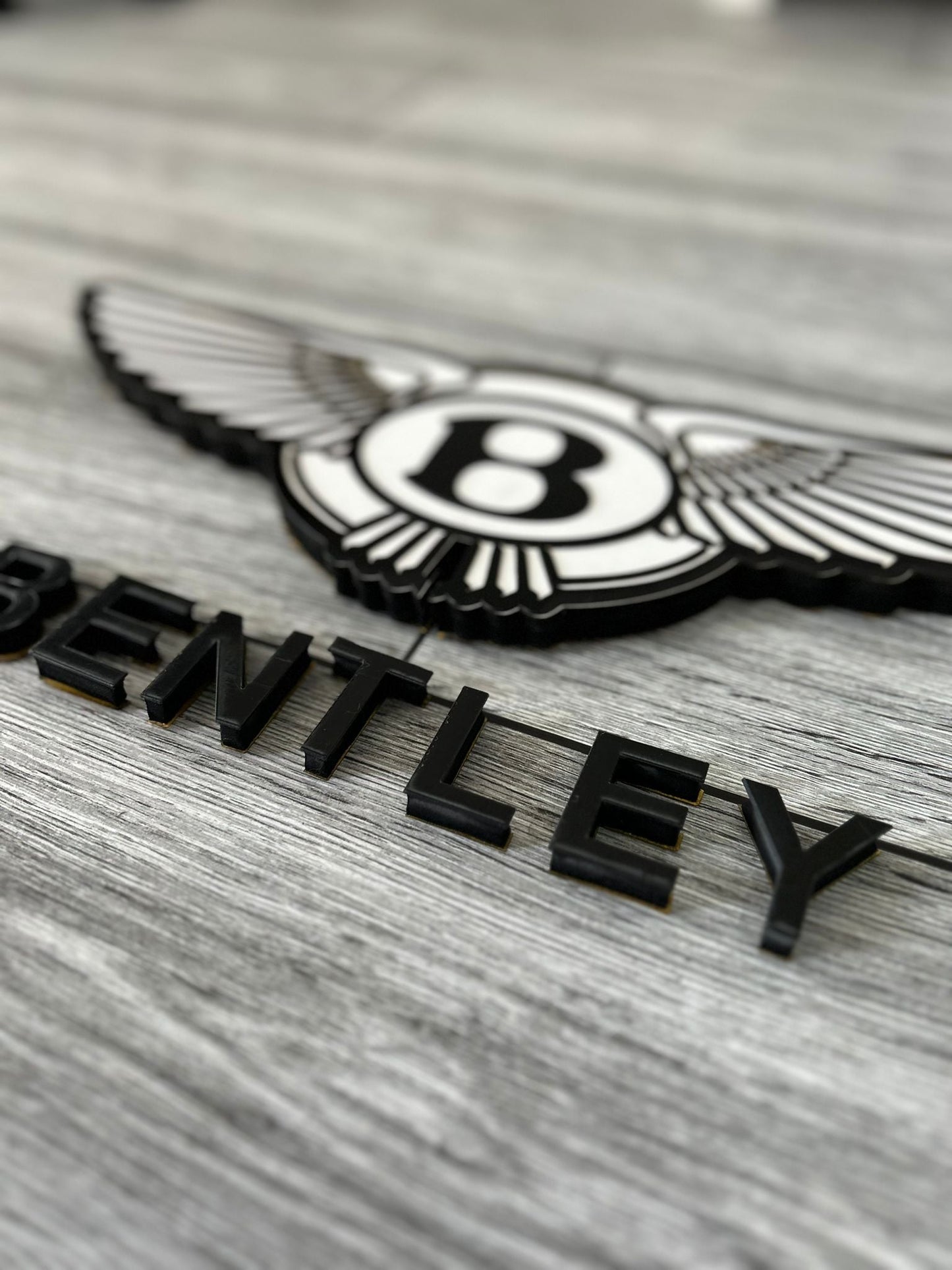 Bentley Logo Wandschild für die Garage Deko Wandkunst