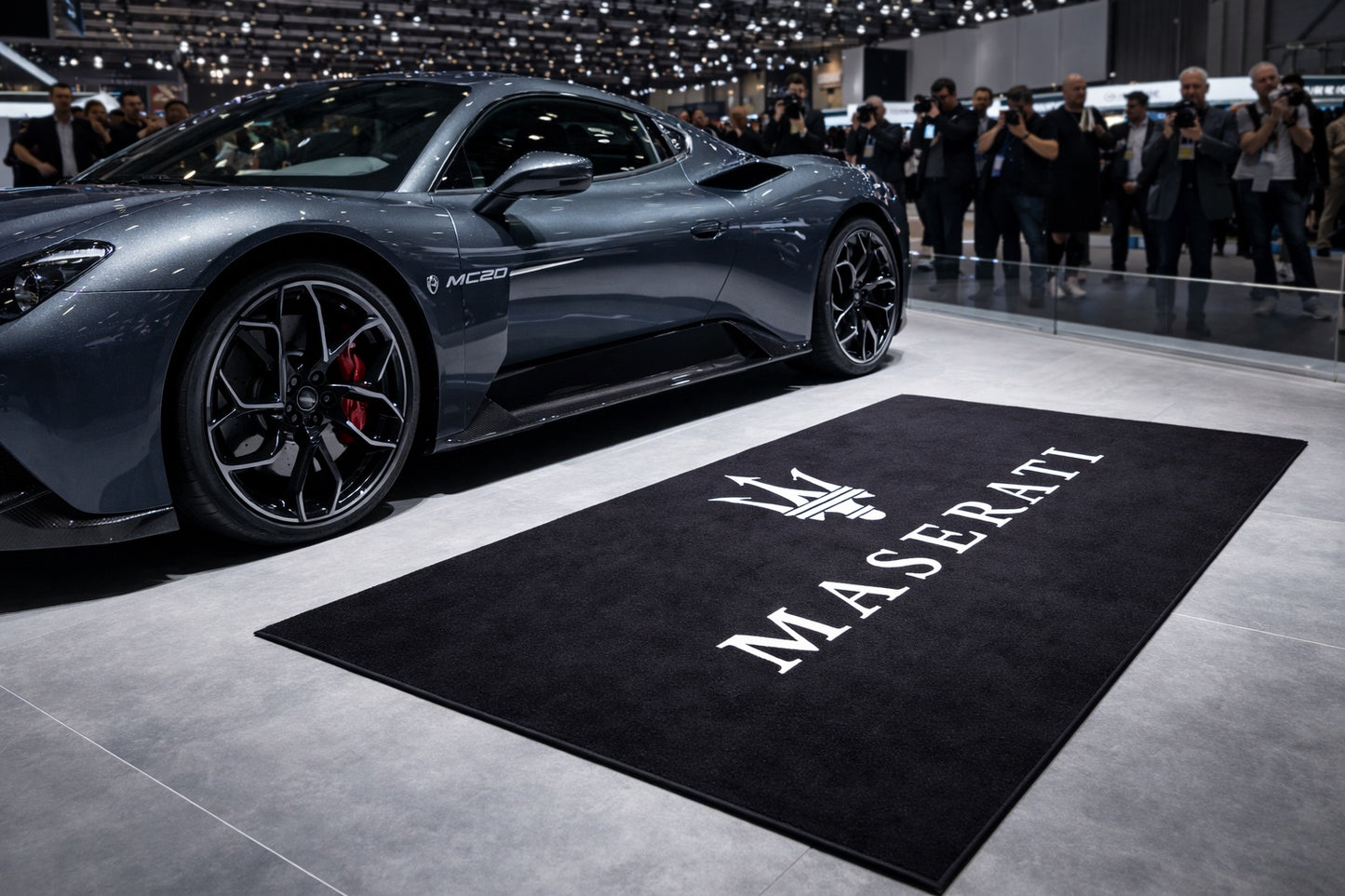 Maserati Garagen Teppich 150x220 cm Luxus Auto Teppich Garage Wohnzimmer Showroom Rug