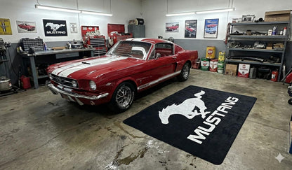 Mustang Garagen Teppich 150x220 cm Luxus Auto Teppich Garage Wohnzimmer Showroom Rug